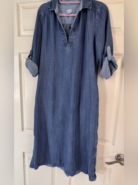 Chicos Women’s Chambray  Dress in Denim Blue size 2 NWT
